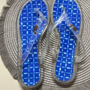 Vineyard Vines Flip Flops-size 8